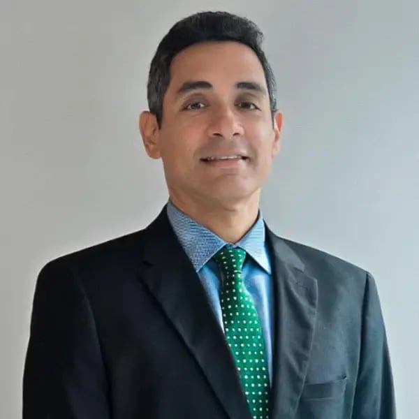 Pedro P. Pazmiño V.